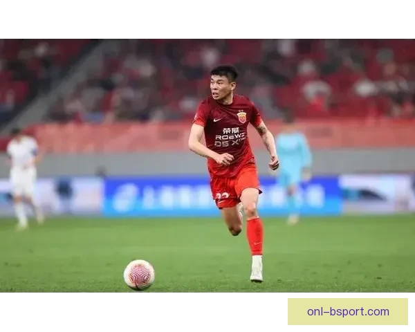 李帅凭借速度优势成功占据海港左路成球队进攻新亮点
